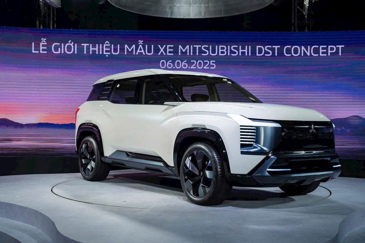 SUV 7 Chỗ Mitsubishi DST Concept vừa được giới thiệu tại Việt Nam ngày 06-06-2025 11 SUV 7 Chỗ Mitsubishi DST Concept vừa được giới thiệu tại Việt Nam ngày 06-06-2025 z6678044534803 fe73ed16369b361b36a1587eb9e9eaa8 SUV 7 Chỗ Mitsubishi DST Concept vừa được giới thiệu tại Việt Nam ngày 06-06-2025