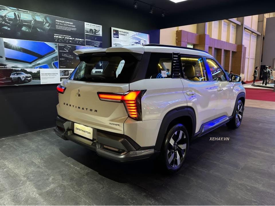 DST4 C-SUV 7 Chỗ Mitsubishi Destinator nhận về 2.000 đơn đặt sau 5 ngày ra mắt tại Indonesia